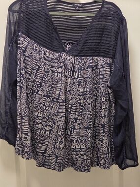 Lucky Brand Navy Patterned V-Neck Blouse
